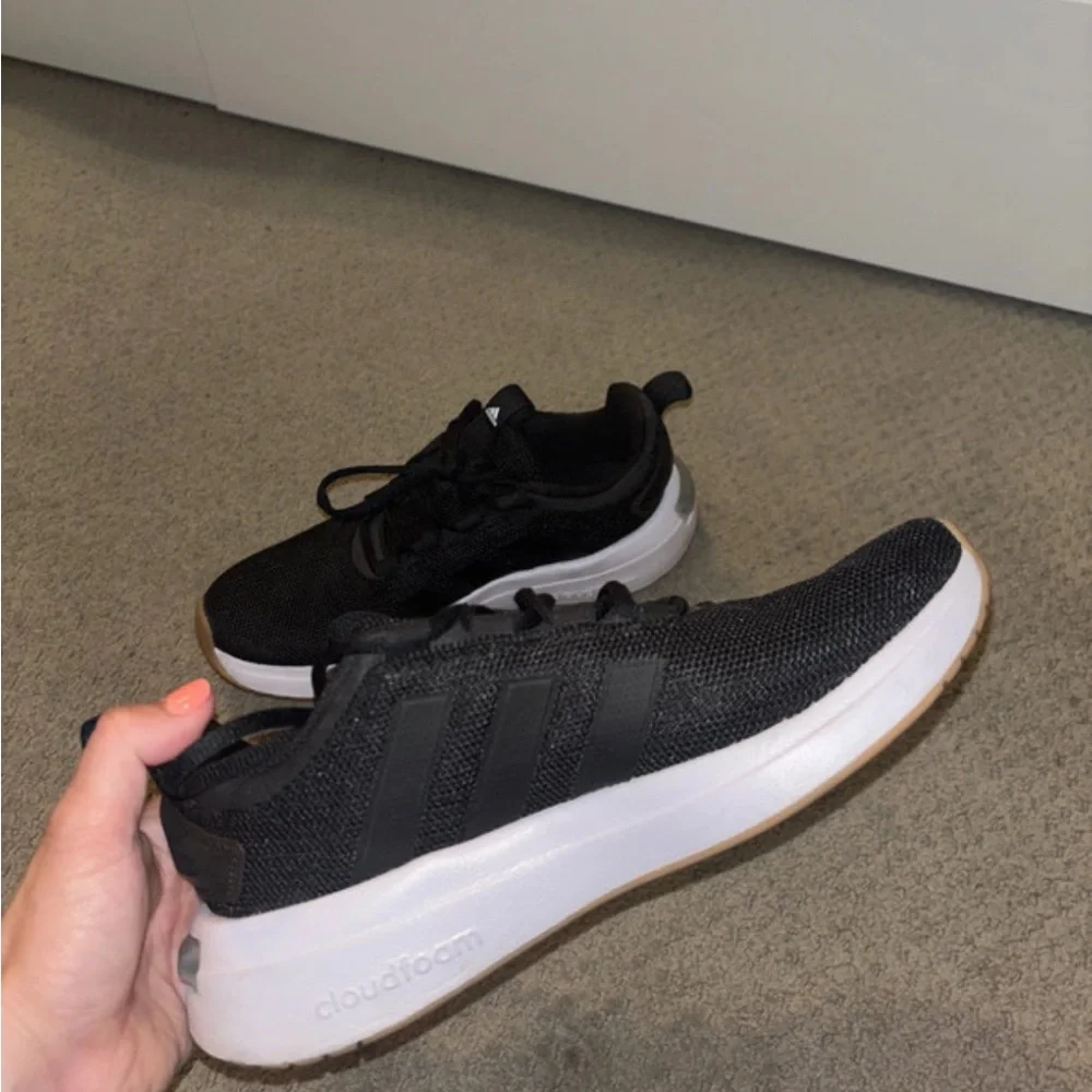 Adidas Sneakers